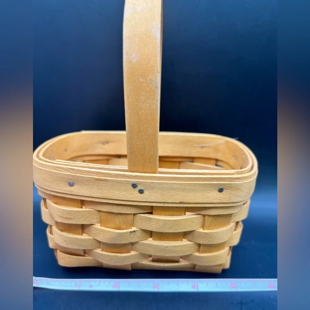 Longaberger Tan Woven Basket with Handle, 5 inches wide‎